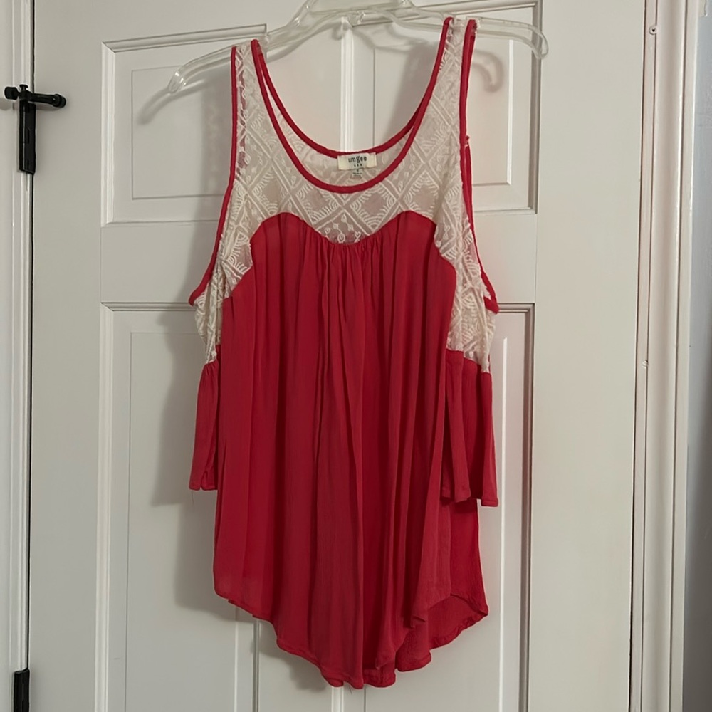 Umgee, small, perfect condition, off the shoulder blouse,  pink coral color